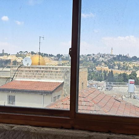 Into Jerusalem Heart المظهر الخارجي الصورة